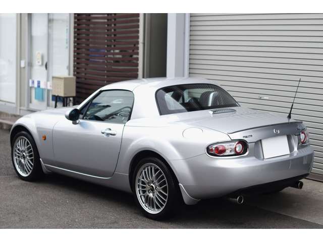 Roadsterロゴ入りステンレス製スカッフプレート　パドルシフト　ETC