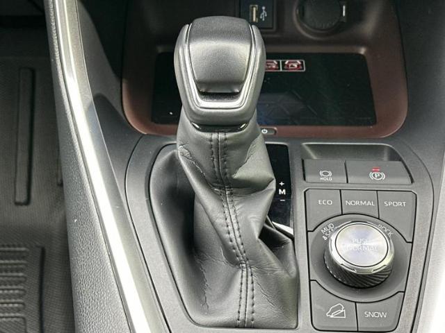 お車に合わせて無料保証以外にも、保証範囲、期間、距離を拡充させた有料保証もご用意しております！中古車の購入が初めてで不安・・・というお客様もご安心ください！
