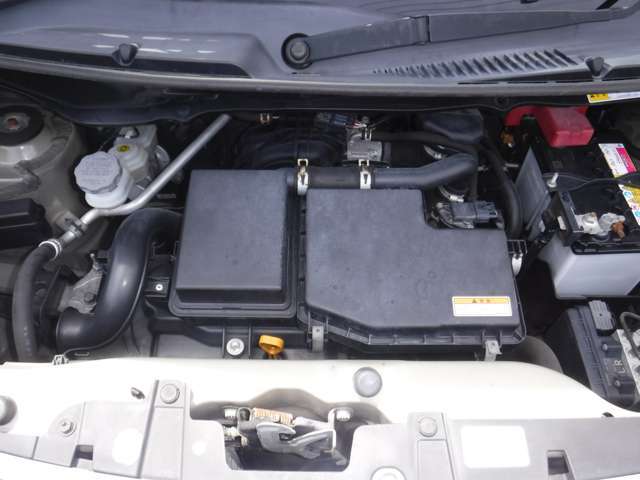 経験豊富なサービススタッフが納車前に細部まで整備・点検をしてお客様にお渡ししています。お買い上げいただいてからもカーライフを末永くサポート致します！