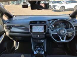 運転席まわりです。細かいオプションなど、気になるところがあればお気軽にメールやお電話等でお問合せください。