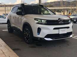 全国納車可能です。配送だけでなく、事前に登録後、ご来店での納車にも対応してございます。ご旅行を兼ねてのご納車も検討くださいませ。