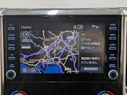 純正8インチナビ装備！！フルセグTVやBluetoothなどの様々なメディアを搭載！！