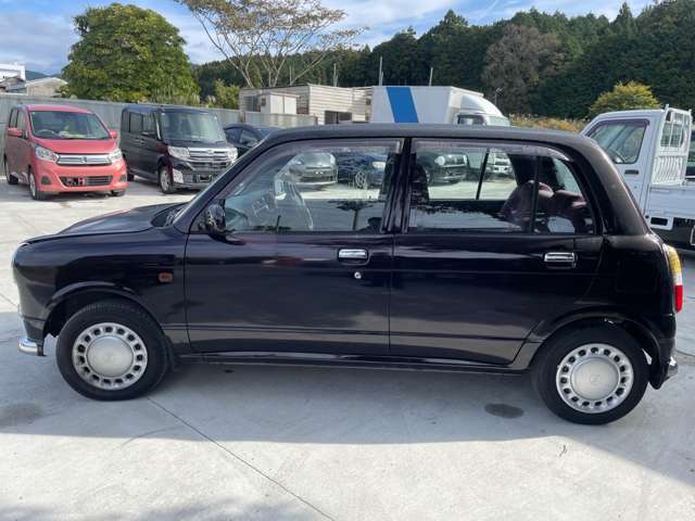 フジモトオートをご覧いただきありがとうございます。当店では、お仕事で多く利用される軽バン・軽トラックをはじめ、軽自動車や普通車まで幅広い車種を取り揃えております♪