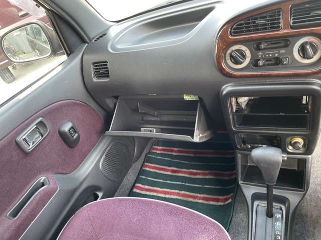 ご購入後も、修理・車検・保険・レンタカー・レッカーなど、カーライフをトータルでサポートいたします♪【誠実・丁寧な対応】をモットーに、安心してご相談いただけるお店を目指しています♪