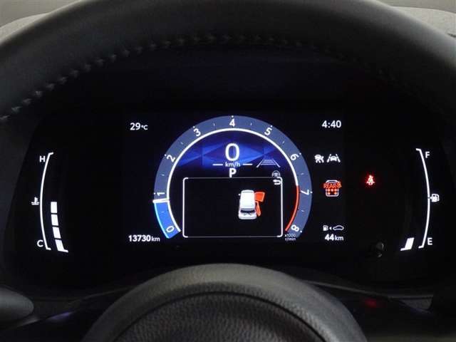 機能的で見やすいメーターです。