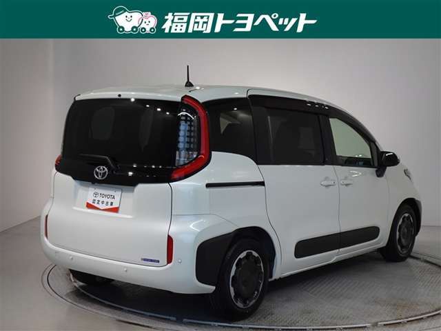 色は人気のホワイトパールクリスタルシャインです。