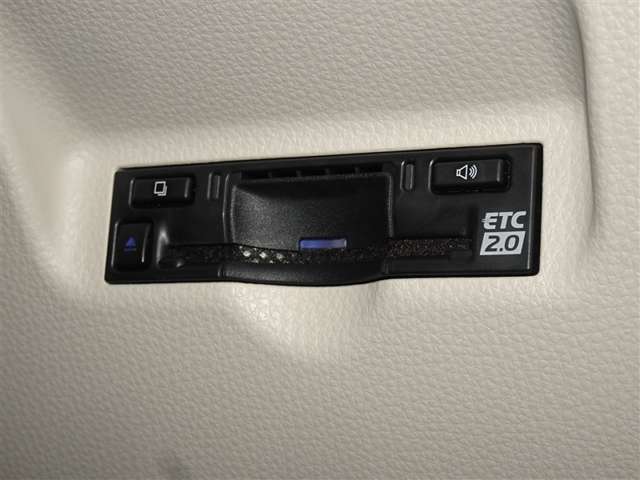 高速道路で便利なETCを装備しています。