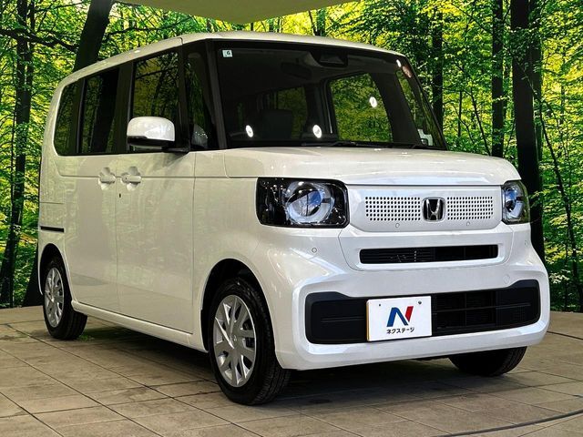大好評のボディコーティング「弾スプラッシュコート」もご納車までに施工可能。通常のガラスコートと異なる、耐久年数6年の無機質ガラスコーティングが、ボディをキレイな状態に保ってくれます。