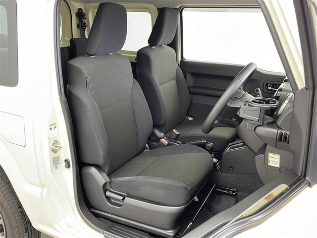 全国10.000台の保有在庫の中から、厳選したオススメ車両を店頭にて展示致しております。国産車のみならず、輸入車の展示にも力を入れております。こだわり派のお客様にもご満足頂ける在庫を揃えております。