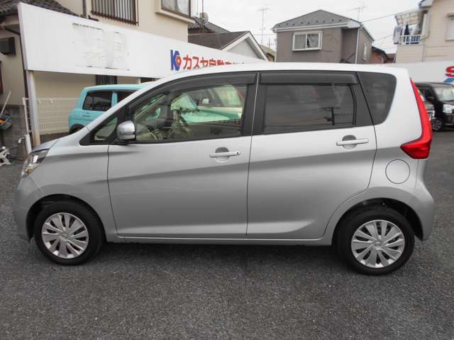クルマは燃費など性能も大事ですが、せっかくの買い物です。気に入ったデザインのお車に乗ることをオススメ致します！