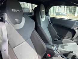 「この車の写真をもっと見たい」「状態が気になる」「この装備はついている？」どんな小さな疑問でもお気軽にお問い合わせください！