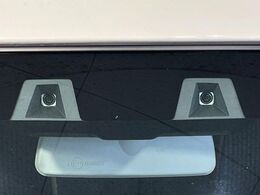 【スズキ　セーフティサポート】走行中に前方の車両等を認識し、衝突しそうな時は警報とブレーキで衝突回避と被害軽減をアシスト。より安全にドライブをお楽しみいただけます。