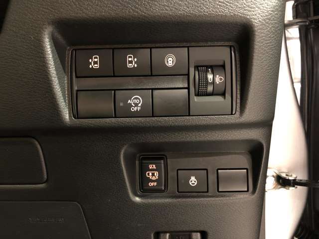 衝突軽減ブレーキ☆安全装備が充実したサポカーです☆