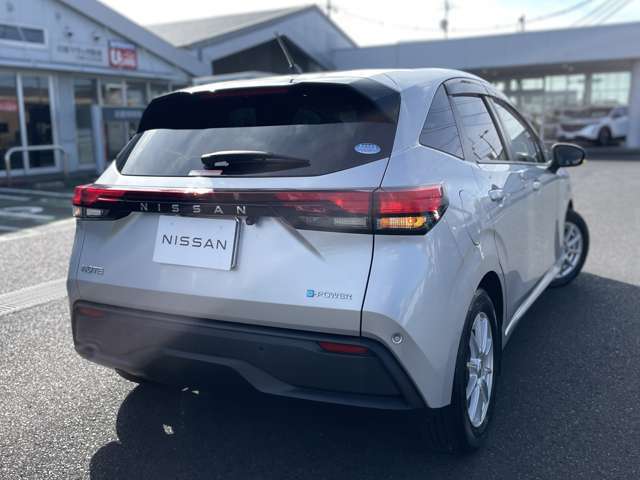 女性の方や初心者の方にも分かりやすくお車のご説明を致します