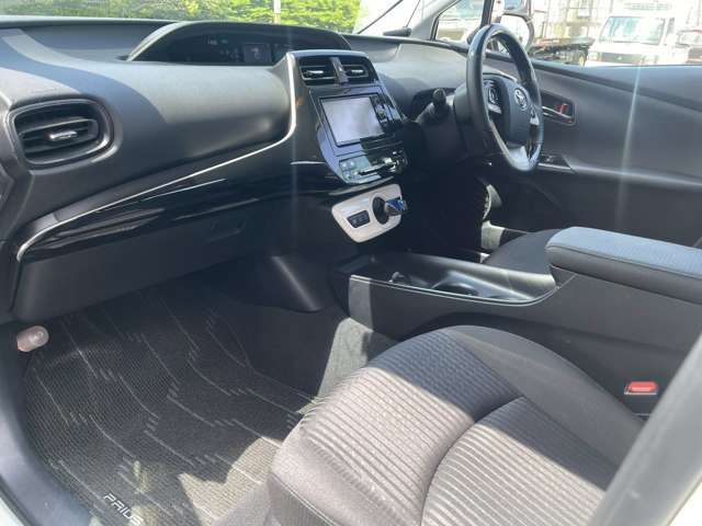 車検・整備・板金・メンテナンス・ドレスアップ・カスタム・お車の事なら何でも当店にお任せください！！