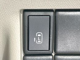 【パワースライドドア】スマートキーや運転席のスイッチでスライドドアの開閉が可能♪電動だから力を入れてドアを開ける必要が無く、小さいお子様でも、重い荷物を持っている時もラクに開け閉めできます♪