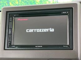 【ディスプレイオーディオ】視認性が高いディスプレイオーディオを装備♪操作性も良好で直感的なソース選択が可能です。