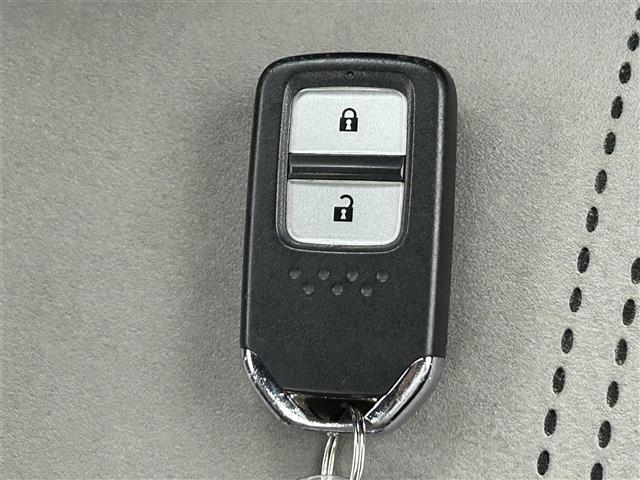 【付属品】このクルマ限定で使える装備品が付いています！使い方などはぜひ実際に店舗にお越しいただき、専門スタッフにお尋ねください！