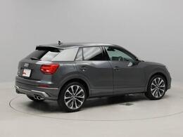 quattro（4WD）で雪道や滑りやすい道路はもちろんのこと日常の運転シーンでも安心と安全、さらにスポーティーなドライビング体験を提供します