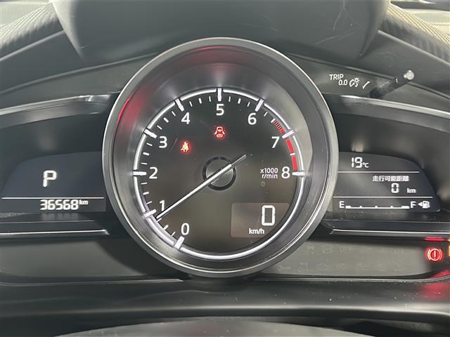 【スピードメーター】『スピードメーター』の画像になります。メーターがシンプルで見やすく運転しやすいですね！。写真の内容に関してご質問等がございましたらお気軽にガリバー店舗までお問い合わせください。