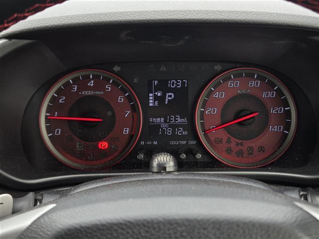 【スピードメーター】メーターがシンプルで見やすく運転しやすいですね！