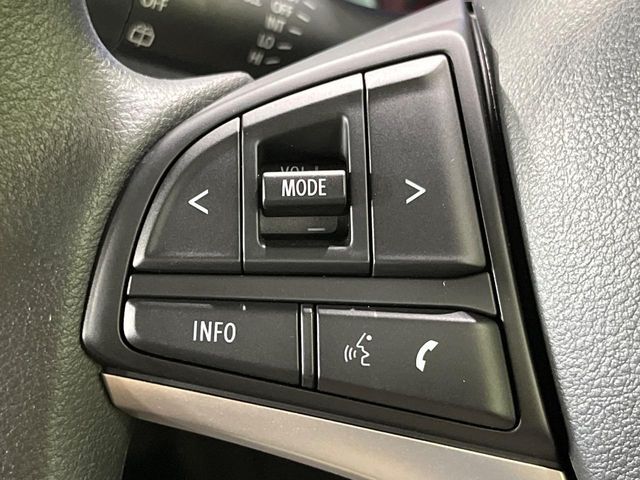 【ステアリングスイッチ】運転中、前方から目線をそらすことなく、オーディオ等の操作が可能な便利機能！安心＆快適なドライブを演出してくれます♪