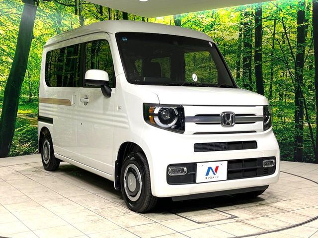 大好評のボディコーティング「弾スプラッシュコート」もご納車までに施工可能。通常のガラスコートと異なる、耐久年数6年の無機質ガラスコーティングが、ボディをキレイな状態に保ってくれます。