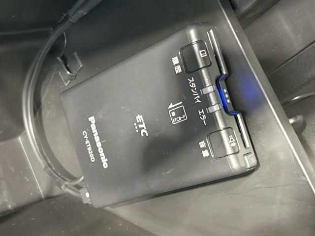 【ETC】高速道路の料金所をストレスなく通過！話題のスポットやサービスエリアに多い「スマートIC」利用時は必須のアイテムです。当店でセットアップを実施、ご納車当日からすぐにご利用いただけます！