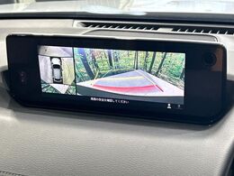 【全方位モニター用カメラ】専用のカメラにより、上から見下ろしたような視点で360度クルマの周囲を確認することができます☆死角部分も確認しやすく、狭い場所での切り返しや駐車もスムーズに行えます。