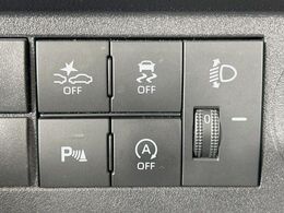 【コーナーセンサー】バンパーに付いたセンサーが障害物を検知！一定の距離に近づくとアラートで教えてくれます♪狭い駐車スペースや車庫入れ時も安心ですね☆