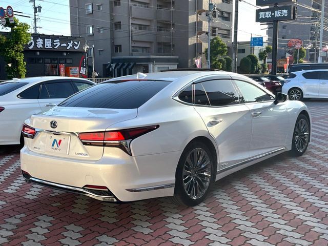 ☆全国のネクステージからお取り寄せが可能※！遠方の店舗に展示してあるクルマが気になる場合も、最寄りの店舗でご覧いただくことが可能です！是非私たちに要望をお聞かせください！※別途費用