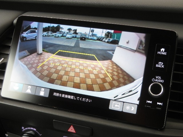 ◆◆バックカメラの画像です。車庫入れの安心感がアップしますね☆