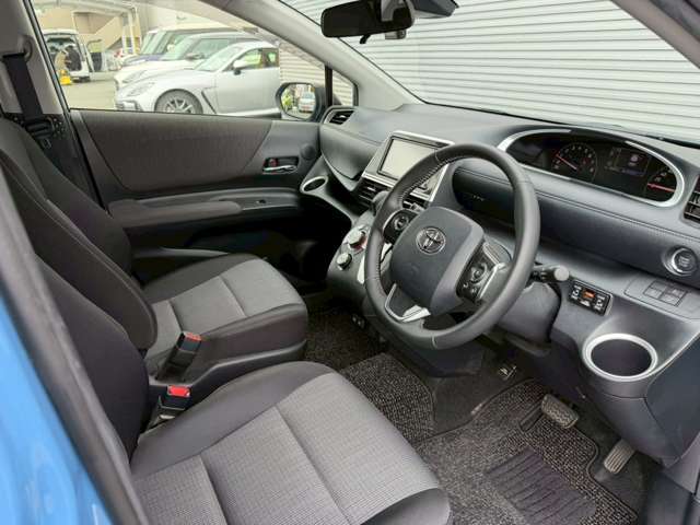 トータルにお客様のカーライフをサポートします！車両販売・整備・保険・買取など、お車に関わること全てにご対応させていただきます！