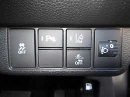 レーザーを照射しカメラで前走車等を検知し衝突の回避・軽減を図るホンダセンシングとVSA（車両挙動安定化制御システム）走る・曲がる・止まるの全領域で安定性を確保するためのシステム装備。安心ですね！