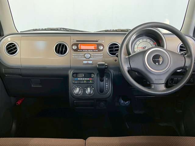 【整備工場完備】ご安心してお乗り頂くため環境を整えております。お車の定期メンテナンスの他、車検やタイヤ交換などもお任せください！