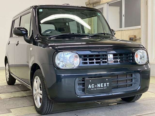 働いているスタッフは、中古車販売に携わってきたスタッフばかりなので車の知識やアドバイスはお任せください。「買ってよかった」「乗って楽しい」と思える一台のご提供をお約束します！