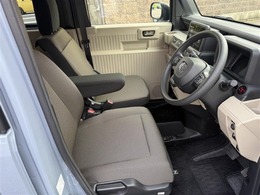 中古車にもボディーコーティング施工できます。一度ボディを磨いてから施工しますので、光沢のある綺麗な状態でお乗りいただけます。お気軽にご相談下さい。