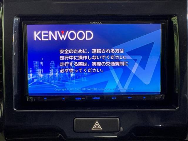 【ナビゲーション】目的地までしっかり案内してくれる使いやすいナビ。Bluetooth接続すればお持ちのスマホやMP3プレイヤーの音楽を再生可能！毎日の運転がさらに楽しくなります！！