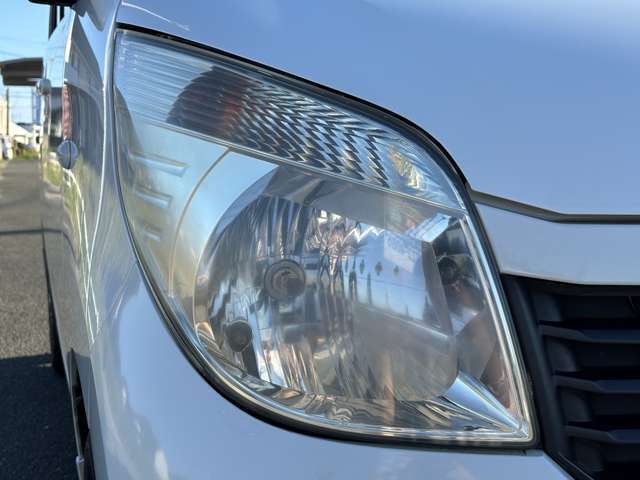 お車の状態は内外装共にとても綺麗な状態を保っておりますので私共でも自信を持ってお薦め出来る1台です！！同年式のお車と比べますと、大事にお乗りだった事を実感して頂けるはずです♪