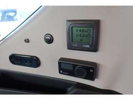 キャンピングカーには欠かせないFFヒーター装備になります☆