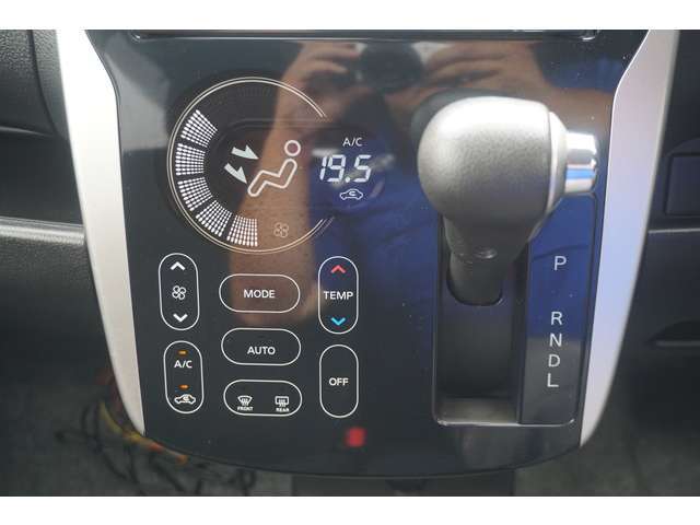 下取り保証実施中！！　査定の付かないお車・軽自動車5千円　普通車2万円で下取りします。