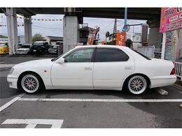 お車は見られなくても購入はできますが、現状でのお渡しをご理解できる方と致します。後付け部やパーツなど保証は一切ございません。気になる場合は動作確認してきますのでお電話でご質問下さい。動画も送れます。