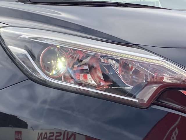 LEDヘッドライト装備！夜間くらい道でも明るく照らしてくれるので安心です！