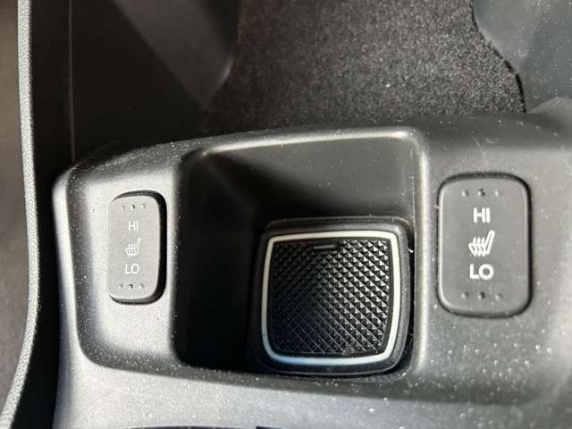 お買い得車多数展示中です！この機会に是非ご来店下さい！