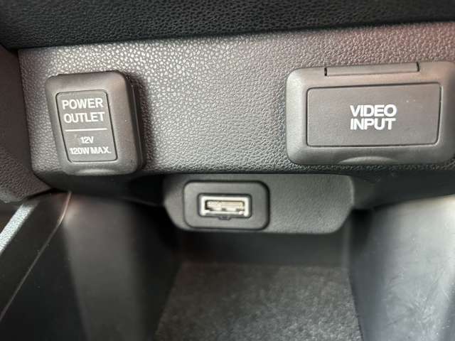 当店ではお車の買取・下取りも大歓迎です。不要になったお車、どうせ売るならなるべく高くお車を売りたいと思ってるお客様！まずは当店にお問い合わせください！