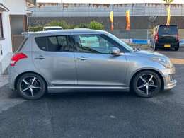 ご覧頂きまして、まことにありがとうございます！ご不明な点があれば、お気軽にお問い合わせ下さい！ご来店お待ちしております！