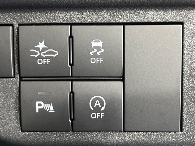 【スマートアシスト】走行中に前方の車両等を認識し、衝突しそうな時は警報とブレーキで衝突回避と被害軽減をアシスト。より安全にドライブをお楽しみいただけます。