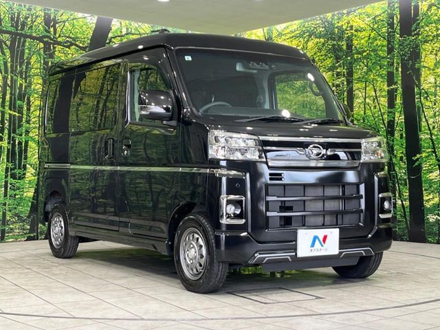 大好評のボディコーティング「弾スプラッシュコート」もご納車までに施工可能。通常のガラスコートと異なる、耐久年数6年の無機質ガラスコーティングが、ボディをキレイな状態に保ってくれます。