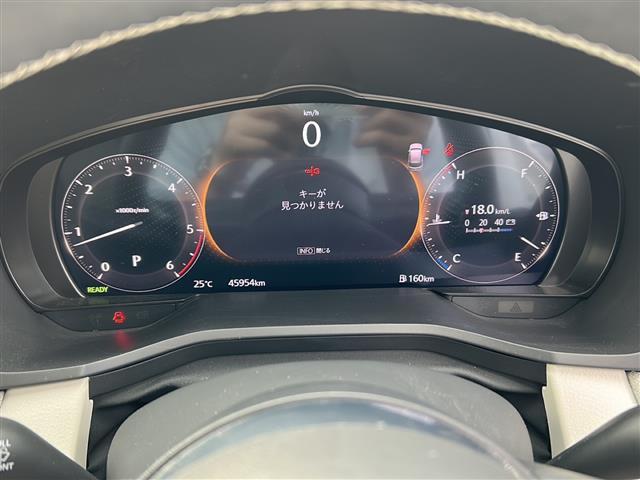こちらに掲載されている車両以外にも展示車両は多数ございます。色違い、グレード違い、多少ご希望に添えない場合も一度ご連絡いただければと思います。すぐにご希望の車両をお探しいたします。