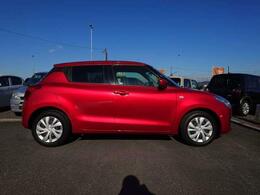 DS館ショップ内の展示場には常時30台以上展示！お客様のニーズにあった1台をお探しいたします。